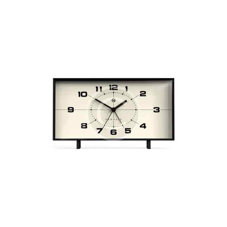 Round Wall Clock - Image 8